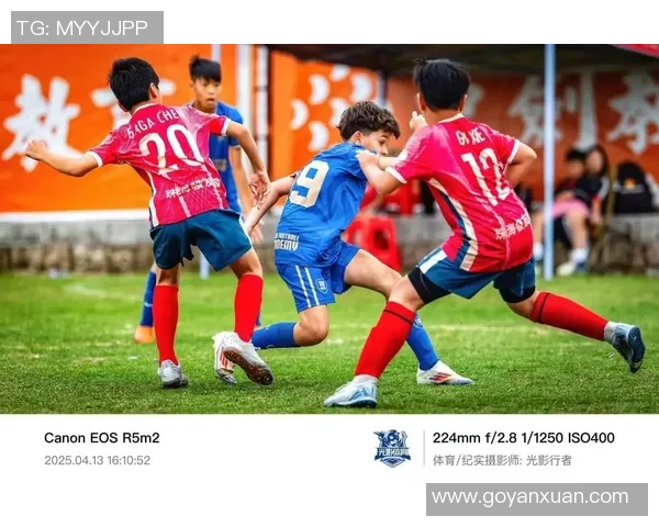 比心足球明星的荣耀之路与背后故事揭秘 比心足球明星的荣耀之路与背后故事揭秘