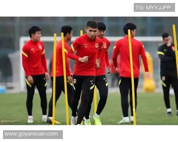 足球明星因言论引发争议直言中国引发网友热议与反思