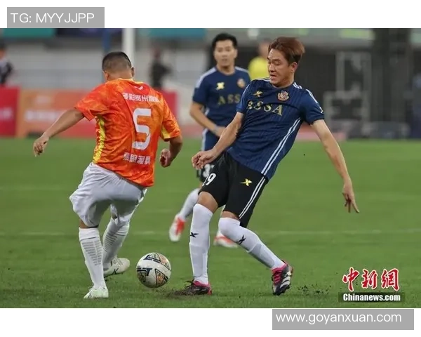 香港足球明星队在贵阳展现风采与激情引发球迷热烈追捧