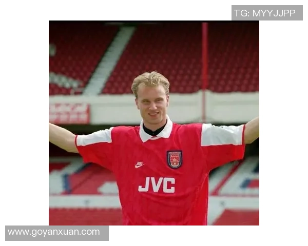 足球明星穿9号背后的传奇故事与荣耀时刻揭秘